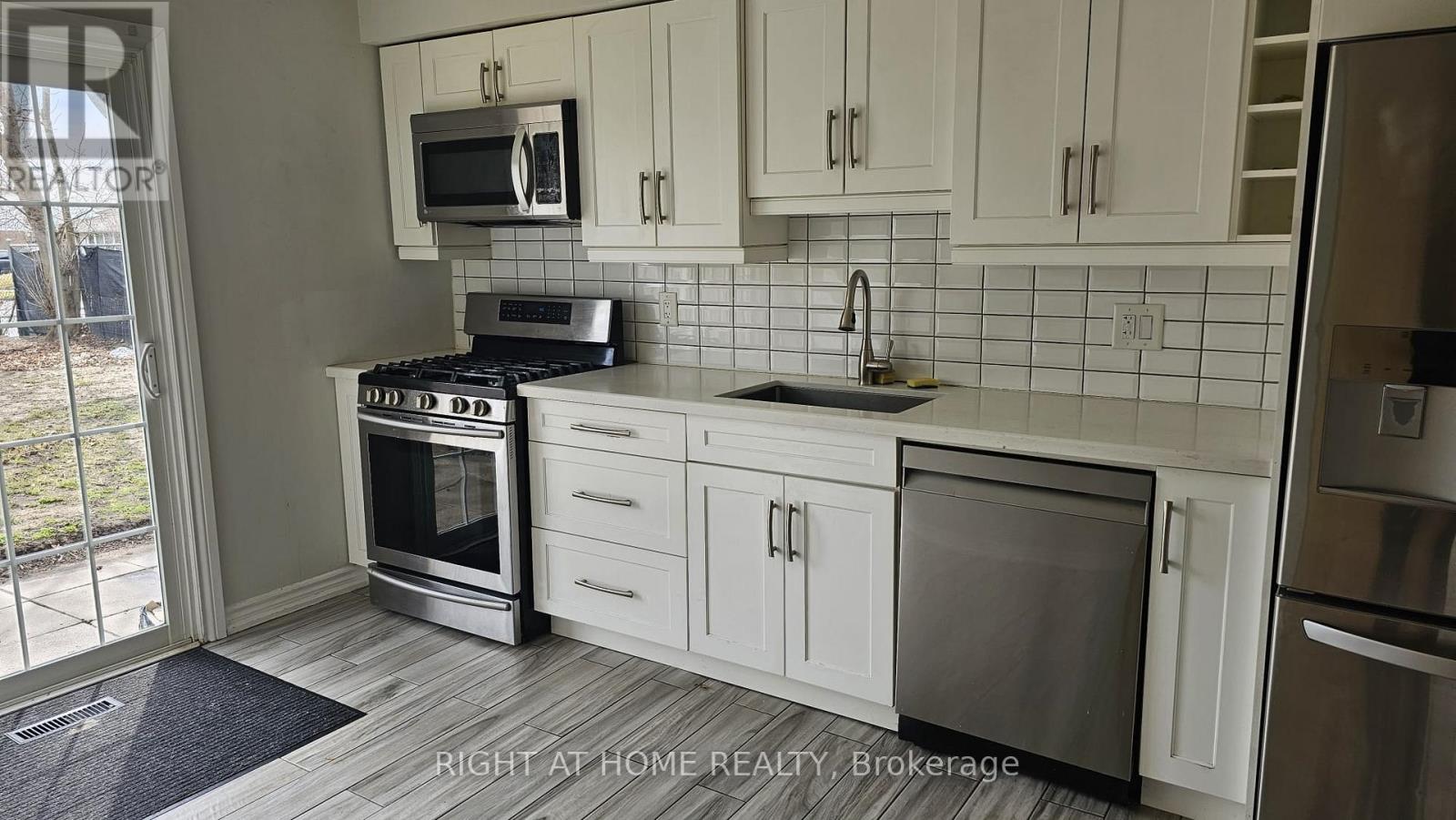 1391 Fenelon Crescent, Oshawa, Ontario  L1J 6G2 - Photo 7 - E12088141