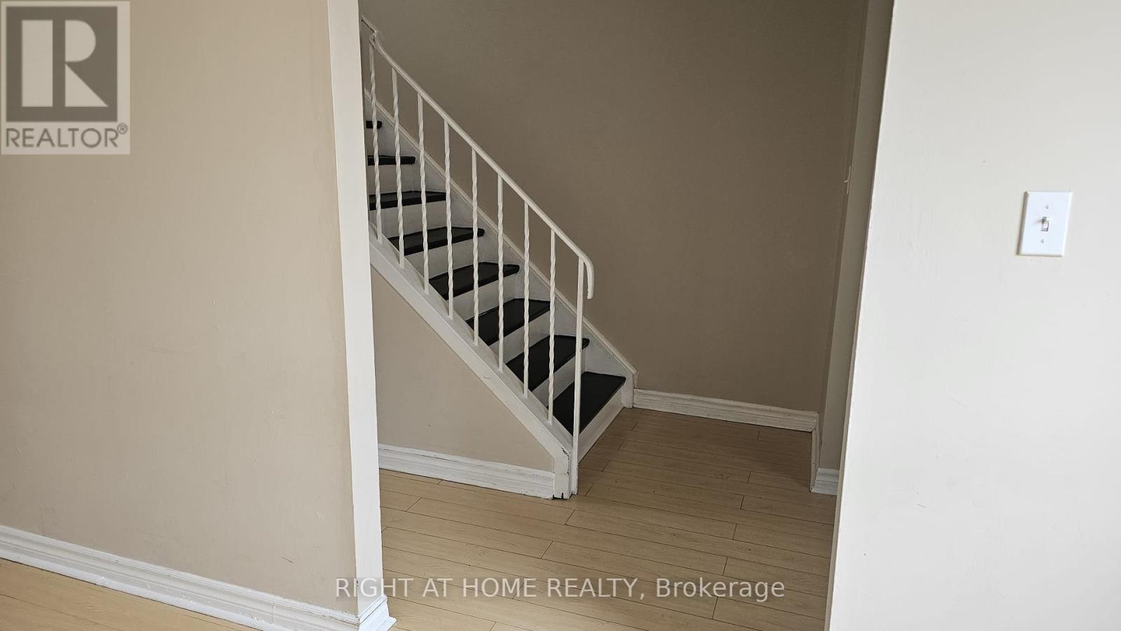 1391 Fenelon Crescent, Oshawa, Ontario  L1J 6G2 - Photo 9 - E12088141