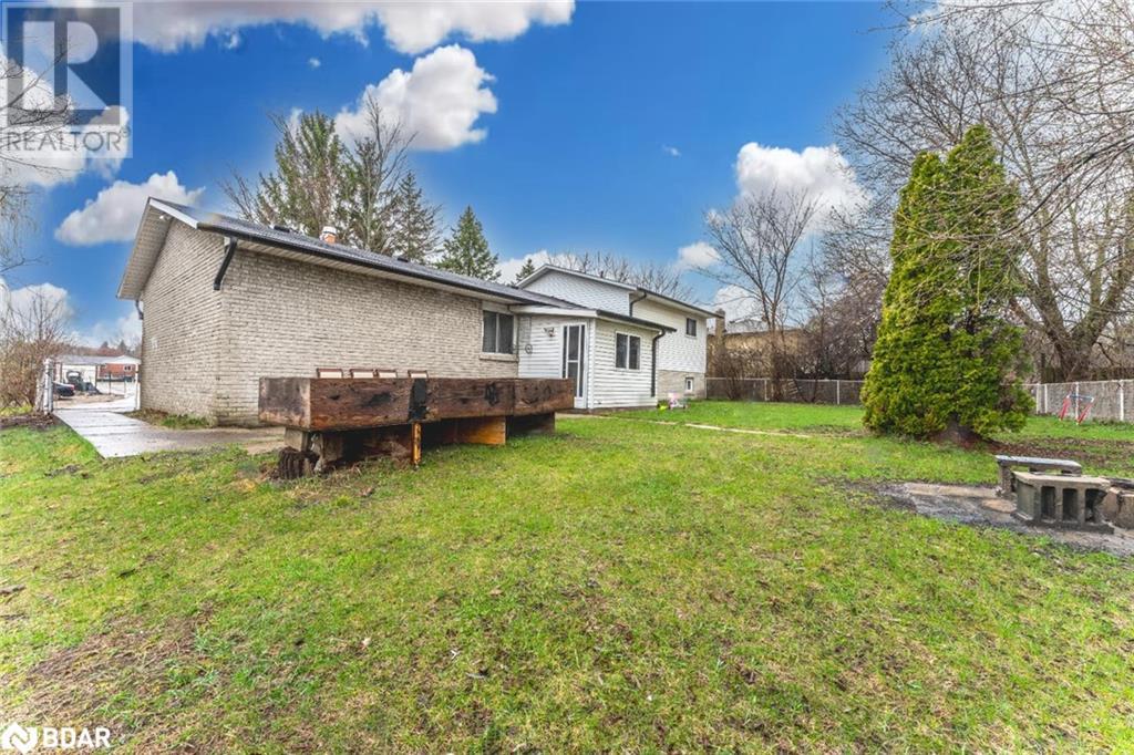 203 Phillips Street, Barrie, Ontario  L4N 3V2 - Photo 11 - 40718990