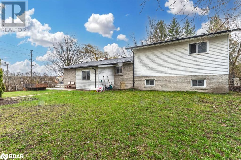 203 Phillips Street, Barrie, Ontario  L4N 3V2 - Photo 9 - 40718990
