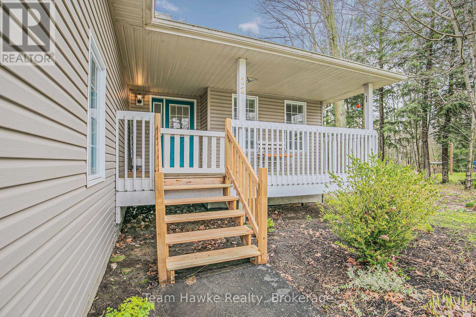 Property at 22 LAURIER BOULEVARD image 3