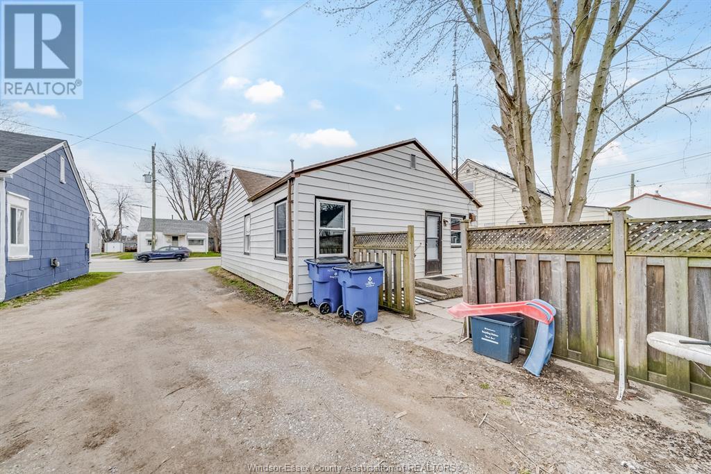 16 Mcnaughton Avenue, Wallaceburg, Ontario  N8A 1R8 - Photo 26 - 25008643