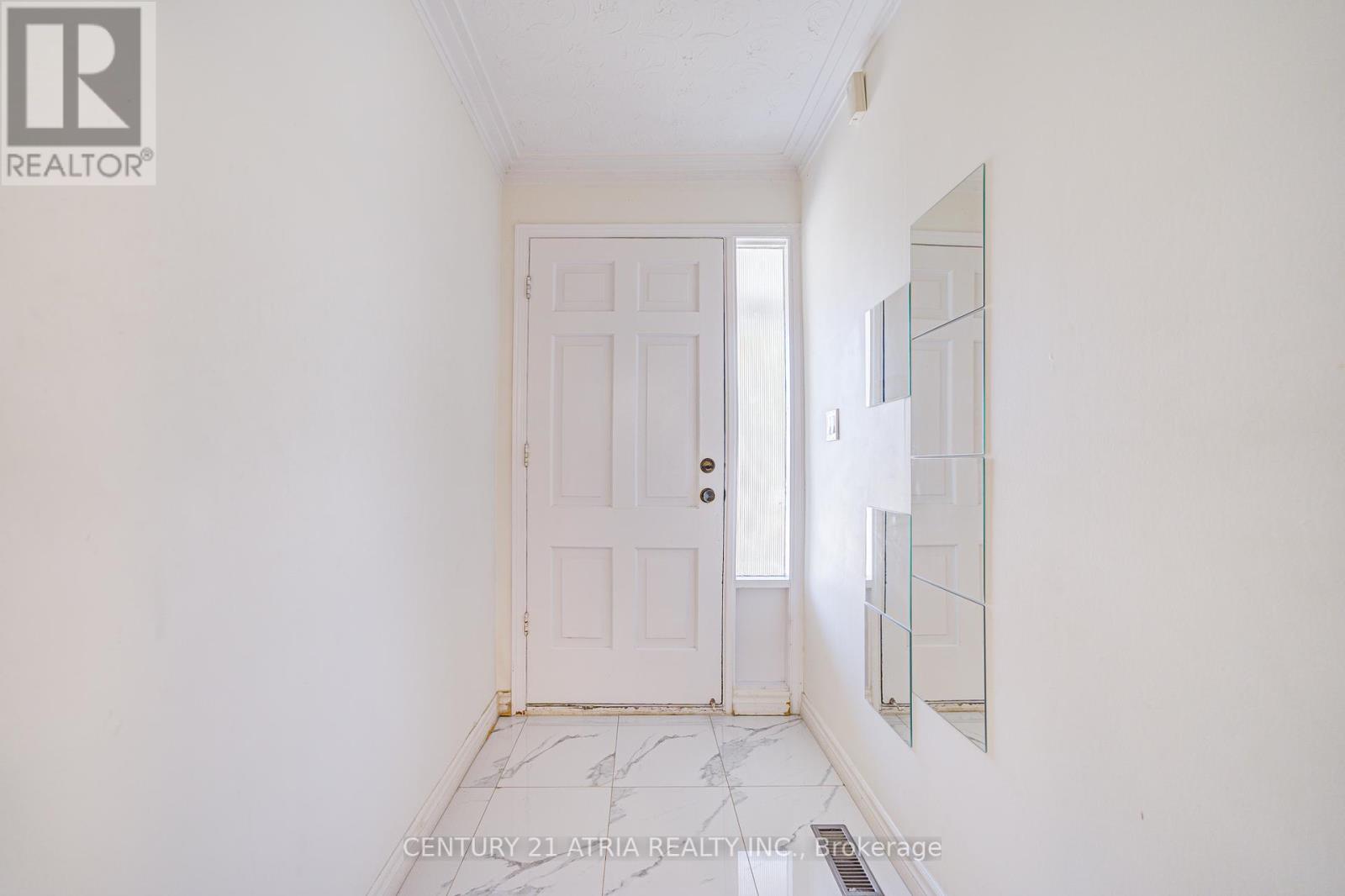 Property at 113 OAK AVENUE image 3