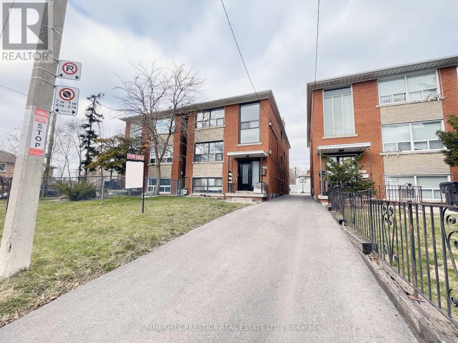 377 Caledonia Road, Toronto, Ontario  M6E 4T7 - Photo 5 - W11997460