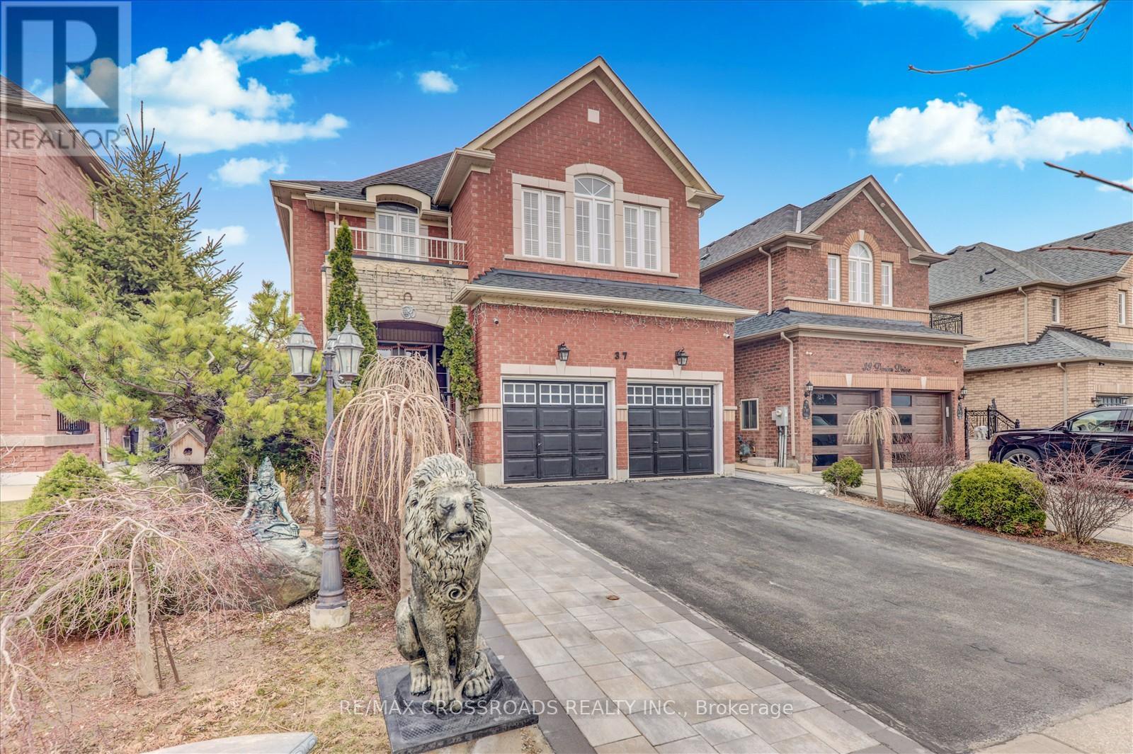 Property at 37 DENIM DRIVE image 3