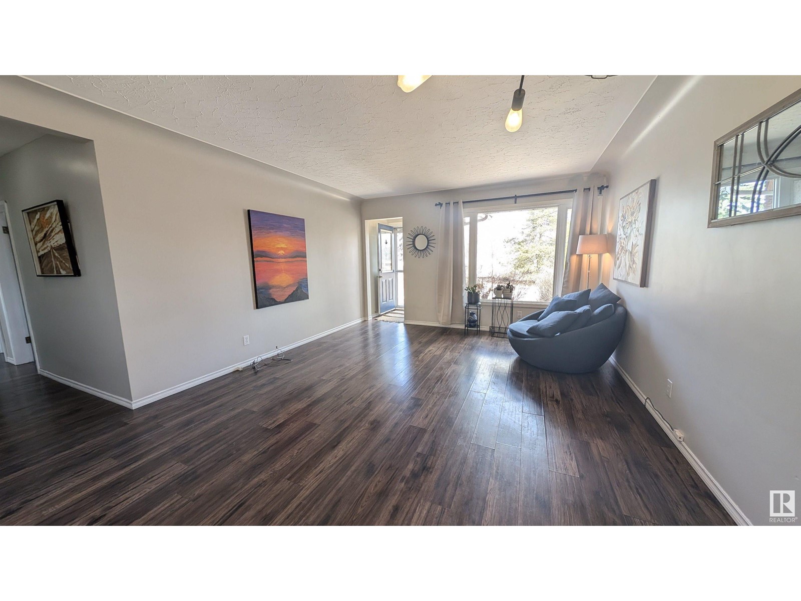 Property at 12922 107 ST NW image 5