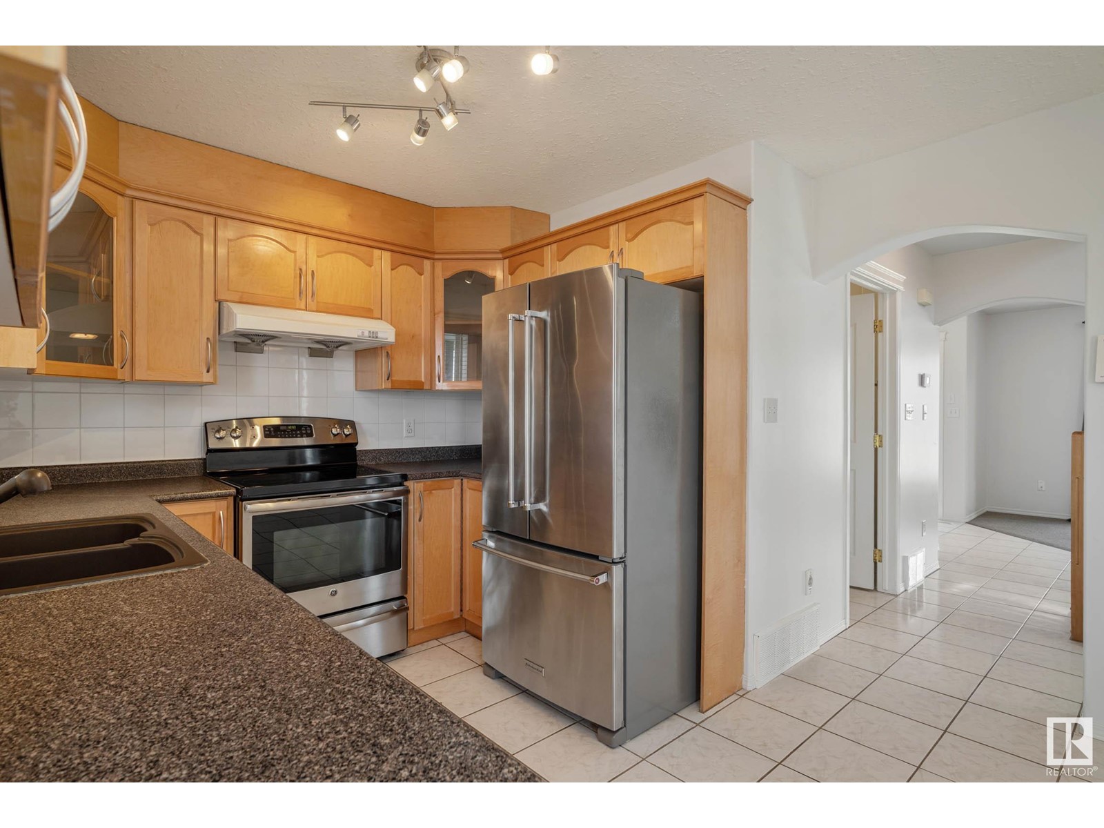 Property at 12816 72 ST NW image 5