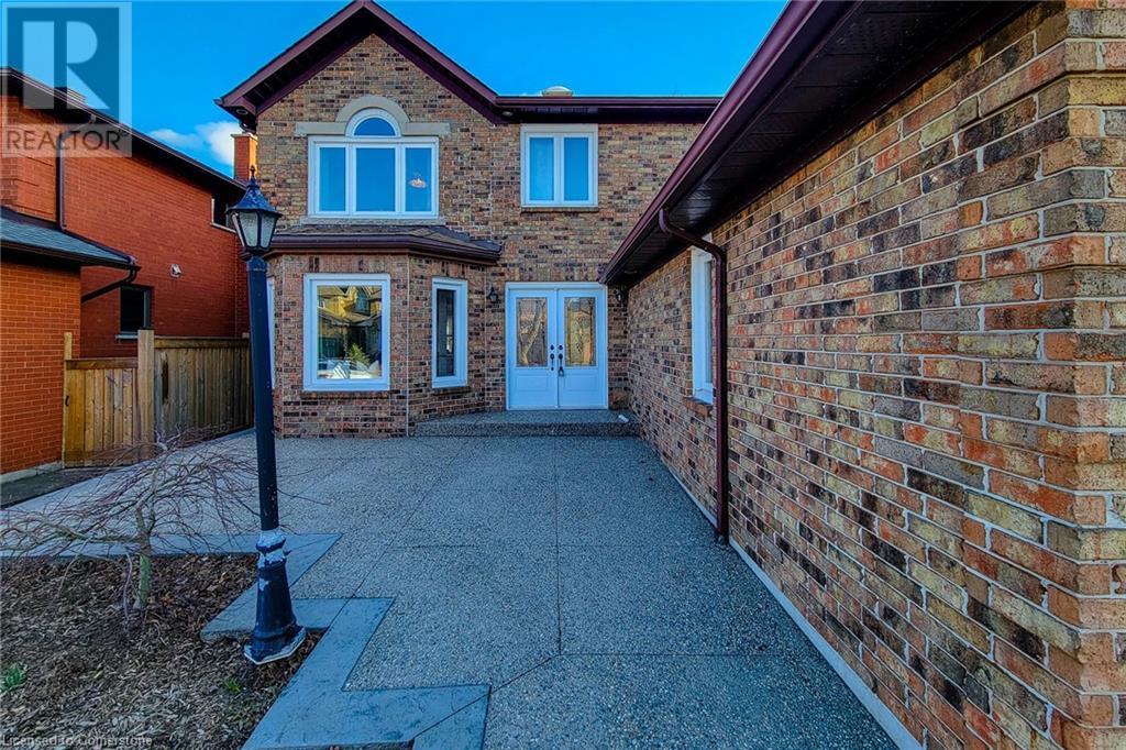 Property at 33 CASWELL Drive image 2