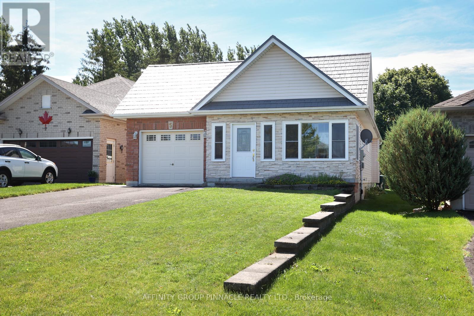 Property at 5 SUSAN COURT image 2