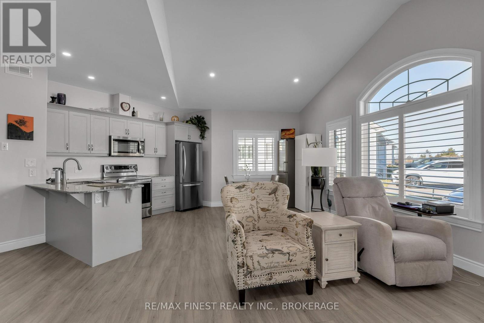53 Lowry Place, Loyalist, Ontario  K7N 0E2 - Photo 8 - X12088257