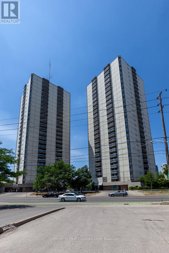 401 - 323 Colborne Street
