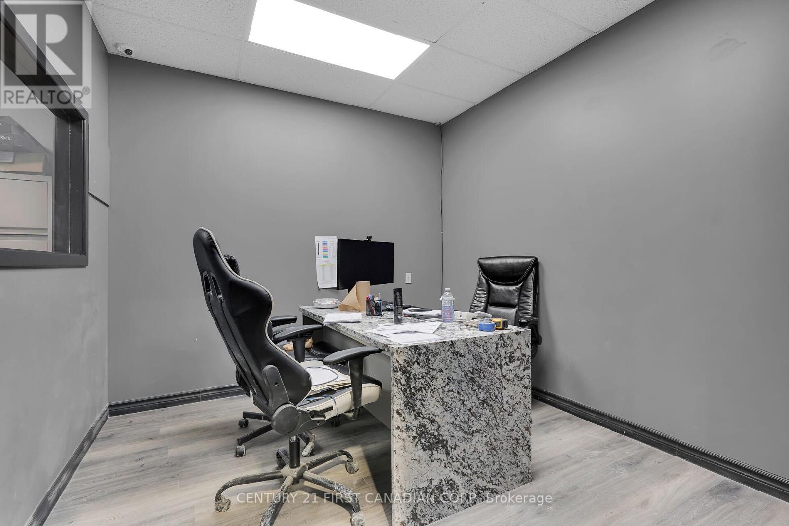 549 First Street, London East, Ontario  N5V 1Z5 - Photo 7 - X12088423