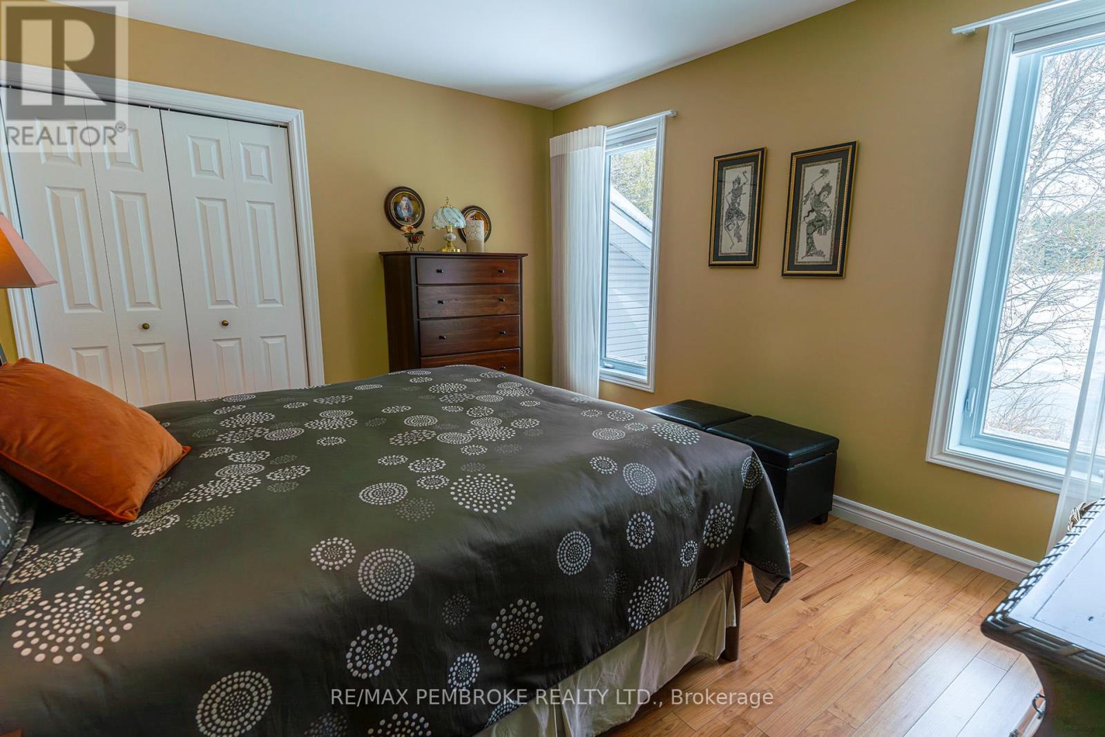 115 Island View Drive, North Algona Wilberforce, Ontario  K0J 1X0 - Photo 16 - X12088217