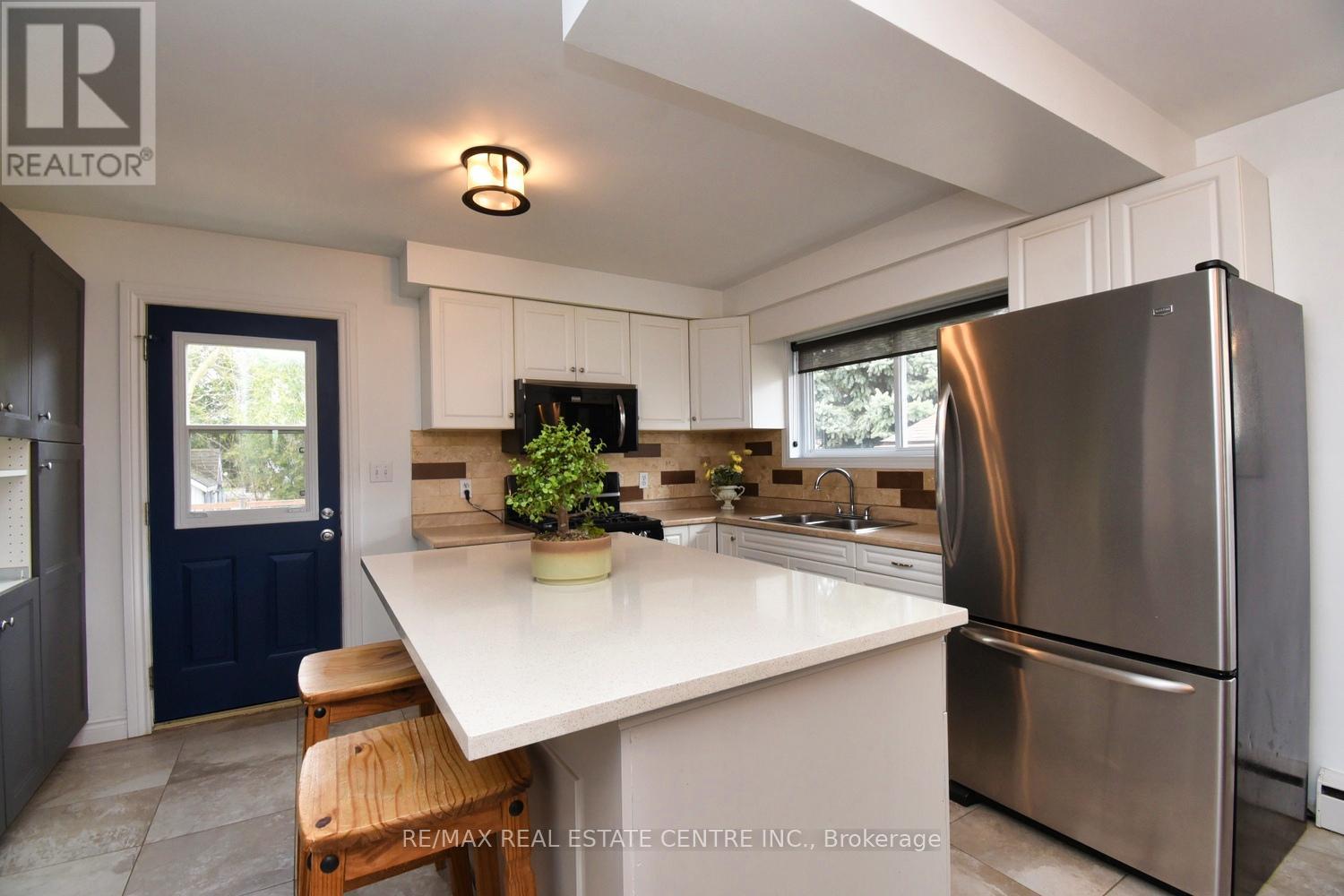 Property at 6 BRIERWOOD AVENUE image 5