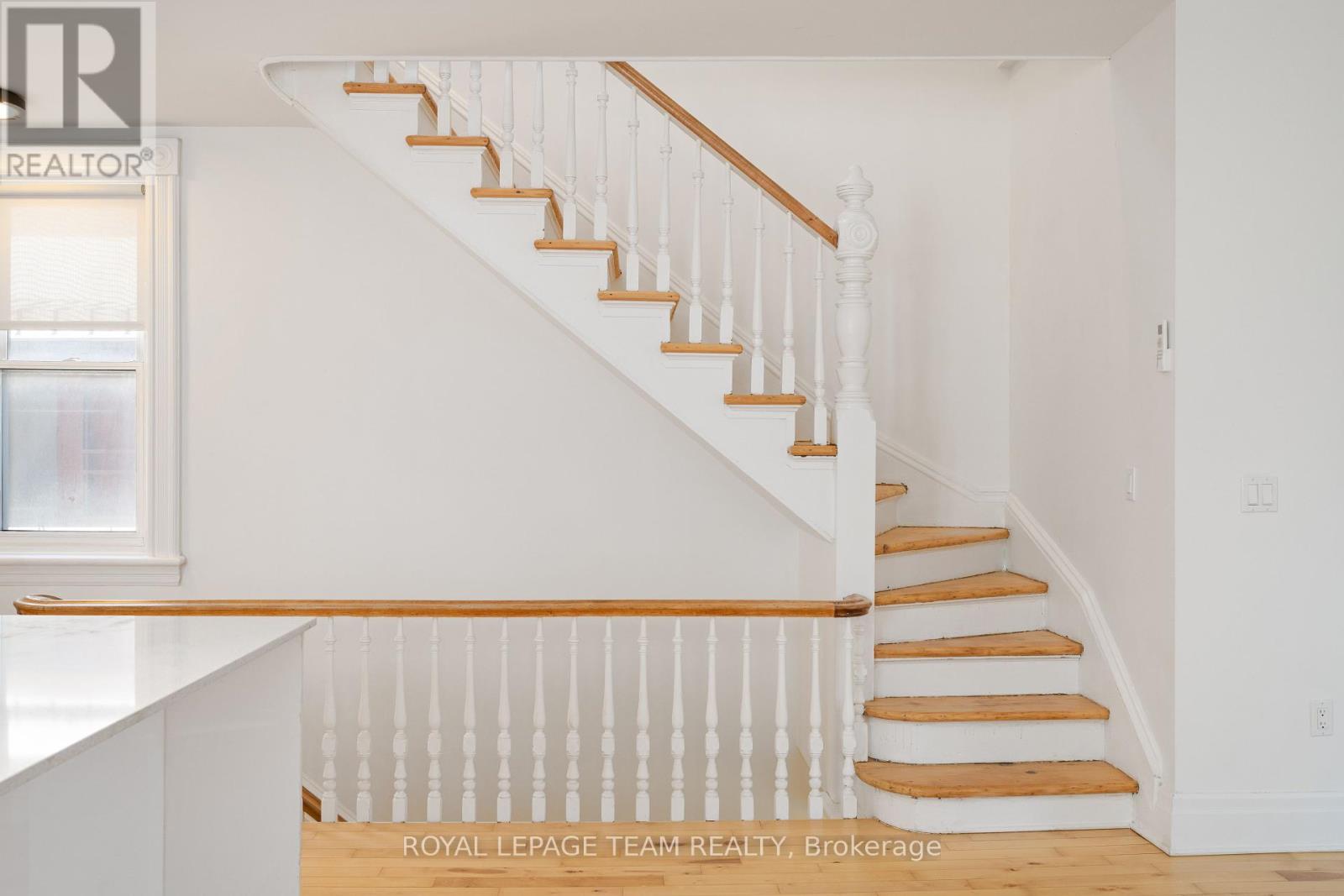 72 Maclaren Street, Ottawa, Ontario  K2P 0K6 - Photo 37 - X12088244
