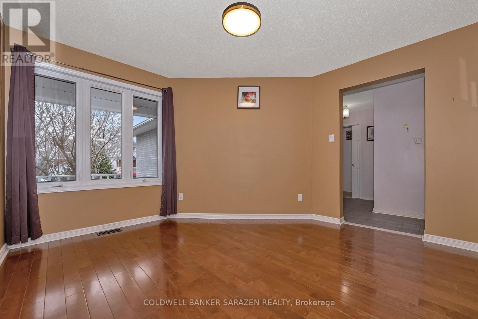 85 Alon Street, Ottawa, Ontario  K2S 1K7 - Photo 8 - X12088269