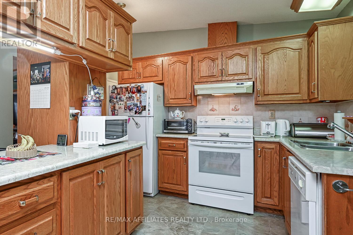 4 Otterdale Crescent, Rideau Lakes, Ontario  K7A 0J4 - Photo 16 - X12088385