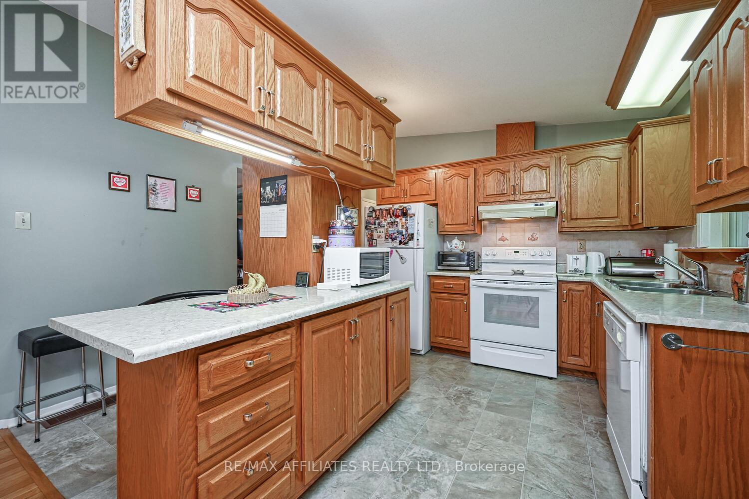 4 Otterdale Crescent, Rideau Lakes, Ontario  K7A 0J4 - Photo 17 - X12088385
