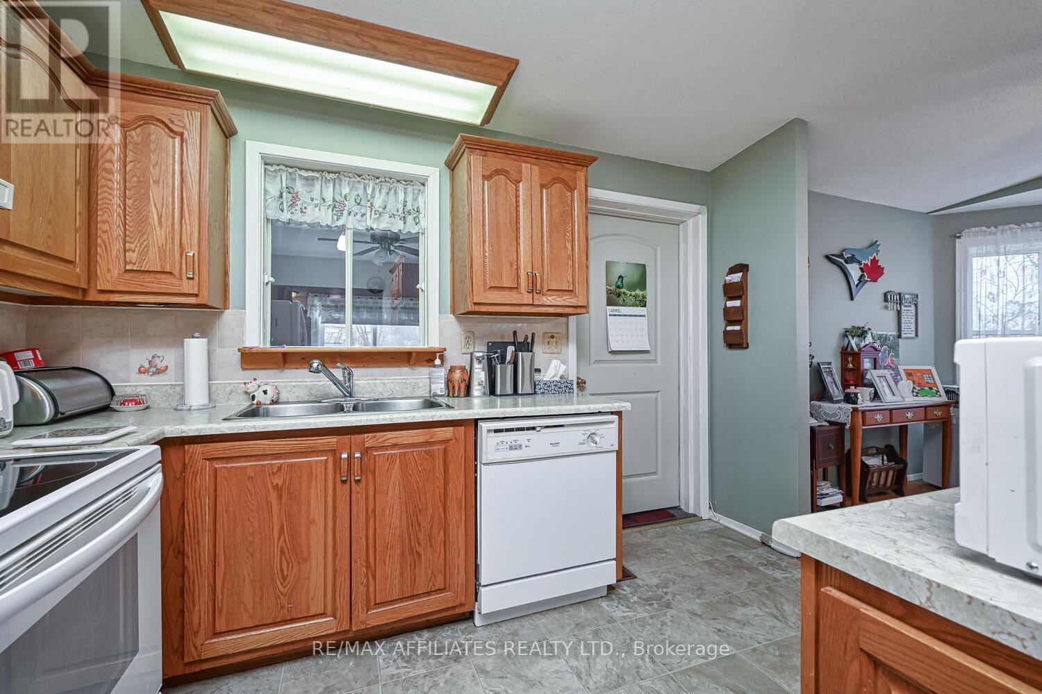 4 Otterdale Crescent, Rideau Lakes, Ontario  K7A 0J4 - Photo 21 - X12088385