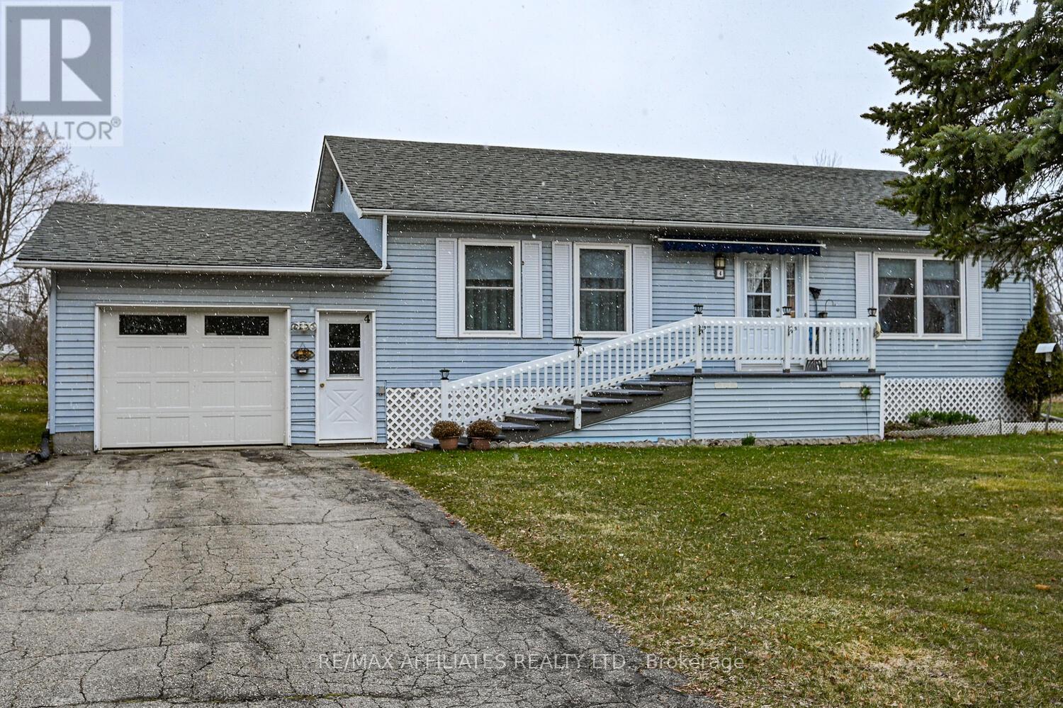 4 Otterdale Crescent, Rideau Lakes, Ontario  K7A 0J4 - Photo 3 - X12088385