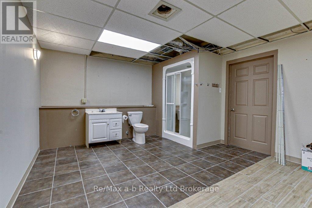 473 Dundas Street, Woodstock, Ontario  N4S 1C2 - Photo 14 - X12088363