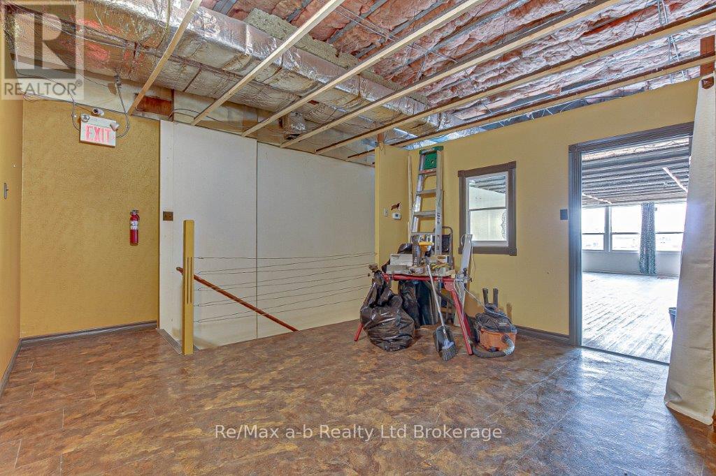 473 Dundas Street, Woodstock, Ontario  N4S 1C2 - Photo 25 - X12088363