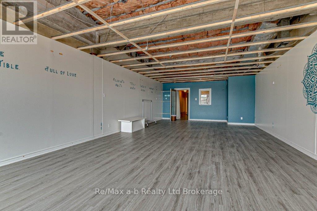 473 Dundas Street, Woodstock, Ontario  N4S 1C2 - Photo 27 - X12088363