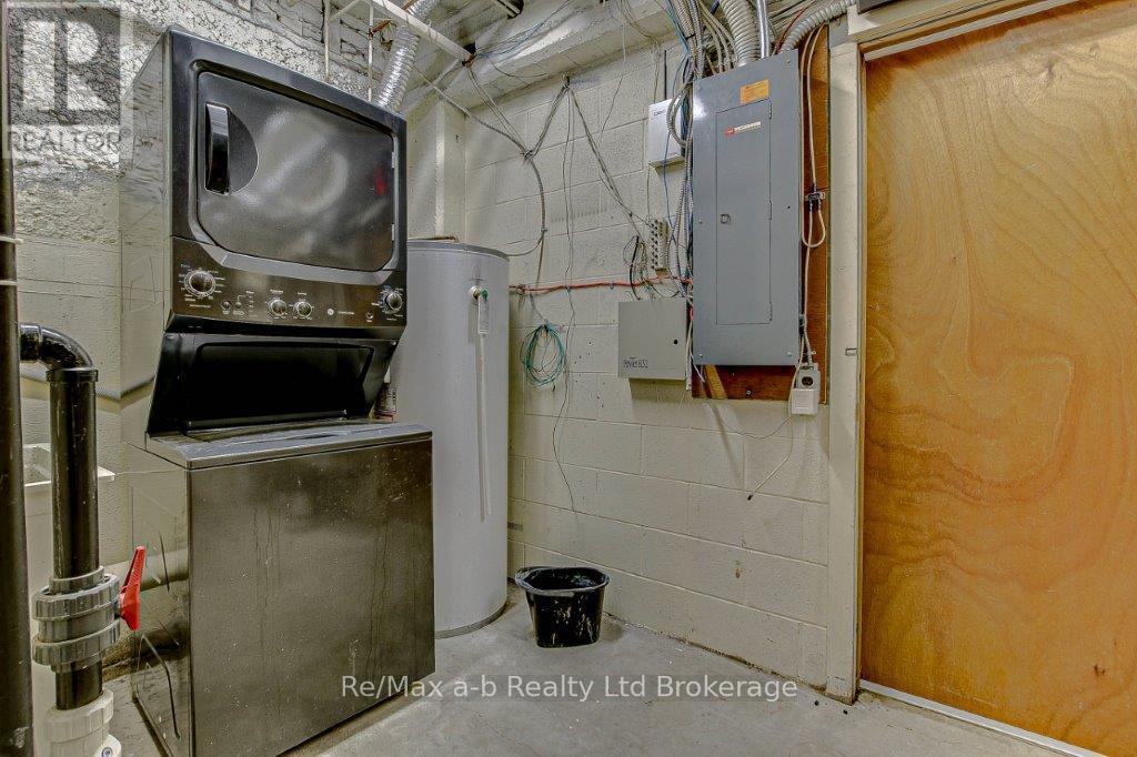 473 Dundas Street, Woodstock, Ontario  N4S 1C2 - Photo 30 - X12088363