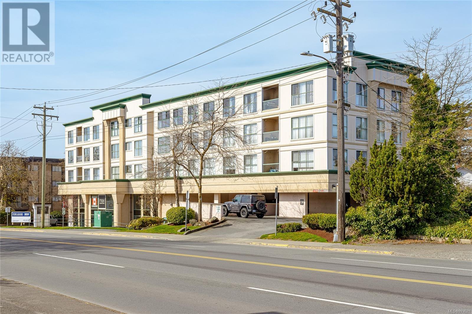 Property at 403 3460 Quadra St image 1