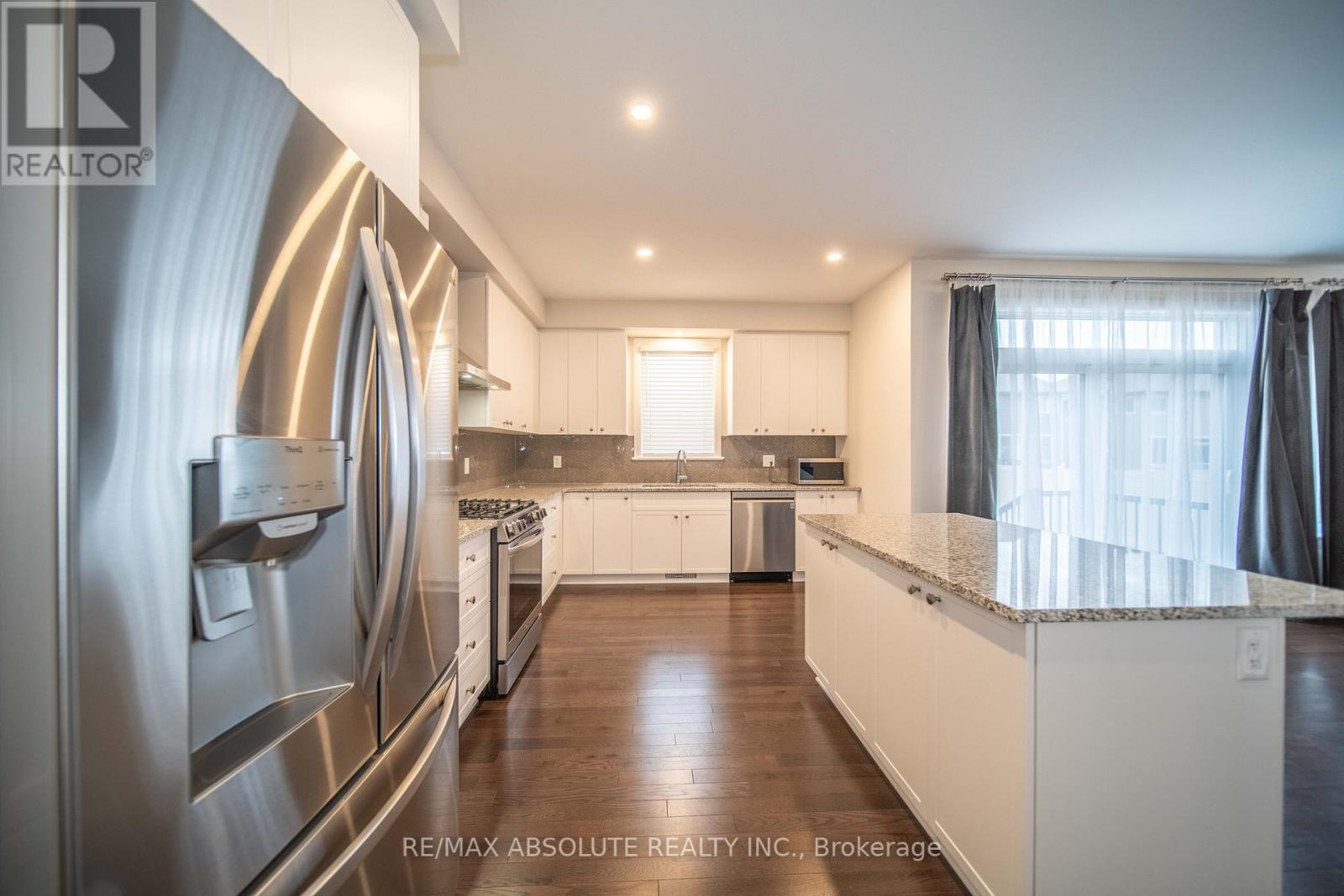 668 Parkview Terrace, Russell, Ontario  K4R 0C7 - Photo 12 - X12083881