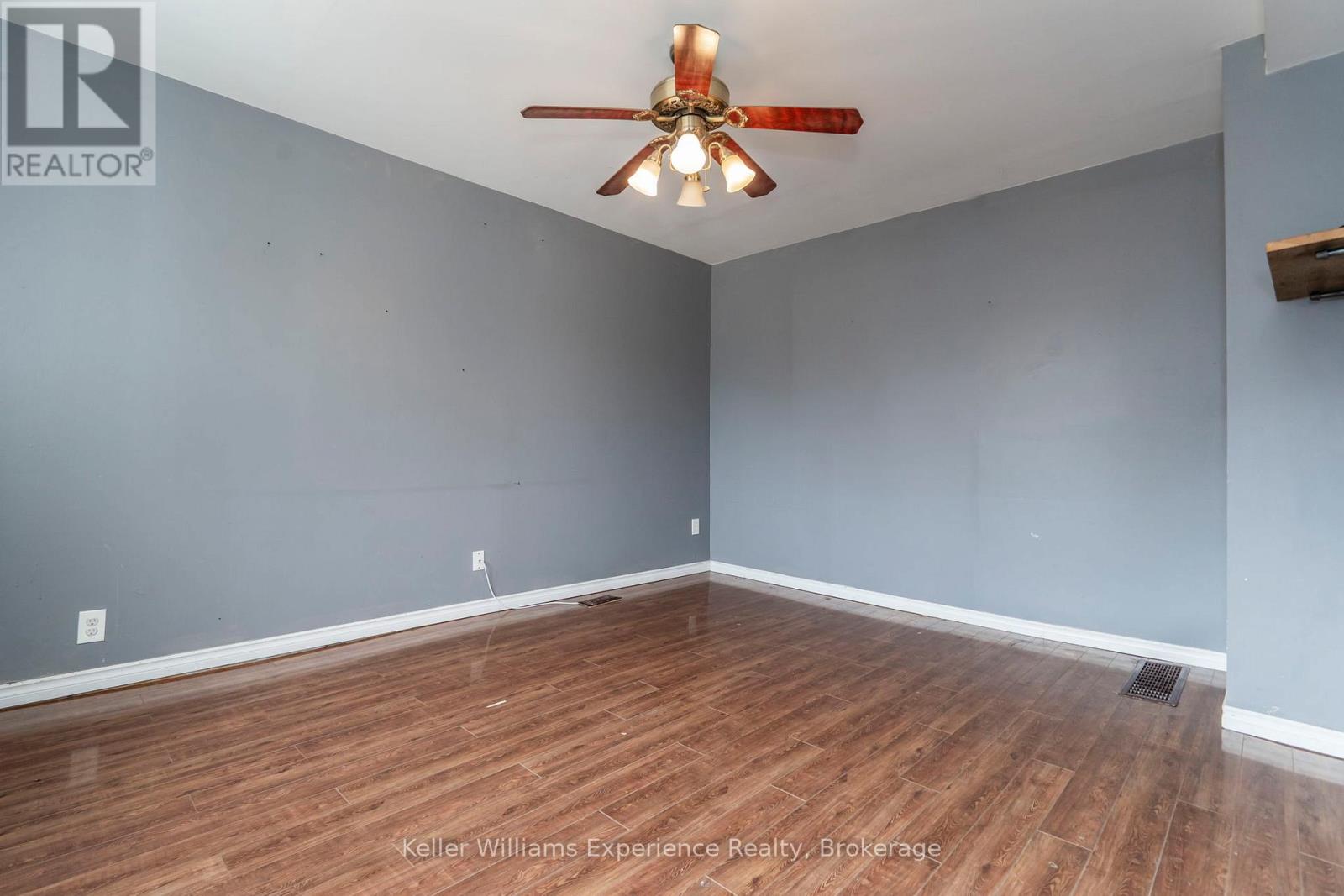 396 Russell Street, Midland, Ontario  L4R 3A8 - Photo 15 - S12088314