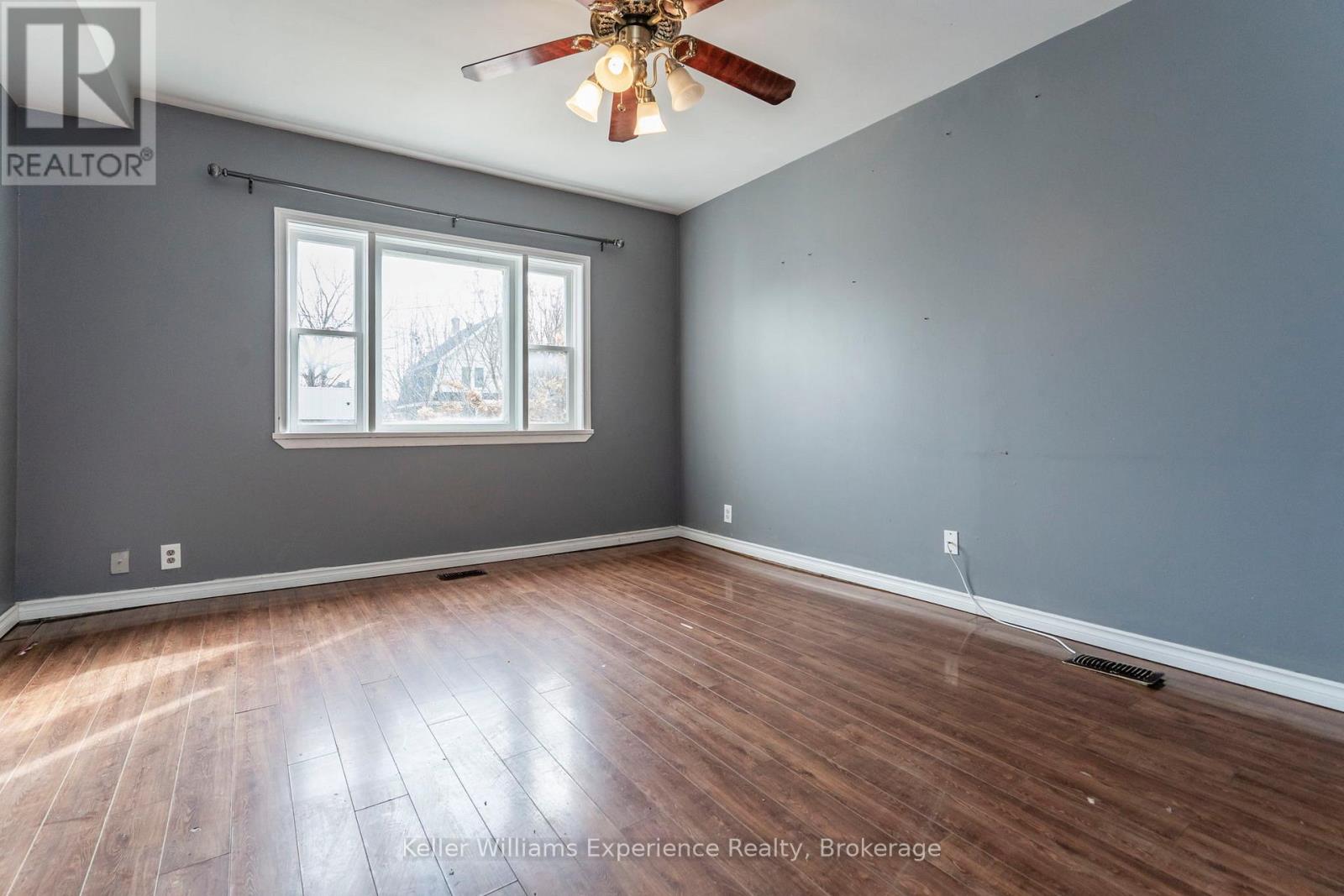 396 Russell Street, Midland, Ontario  L4R 3A8 - Photo 16 - S12088314