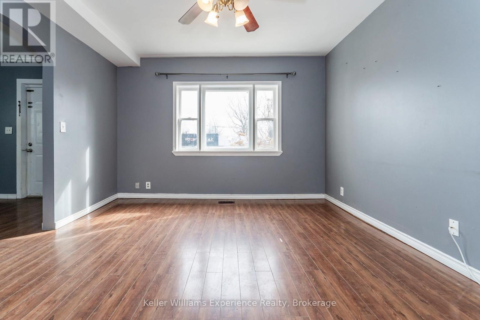 396 Russell Street, Midland, Ontario  L4R 3A8 - Photo 17 - S12088314