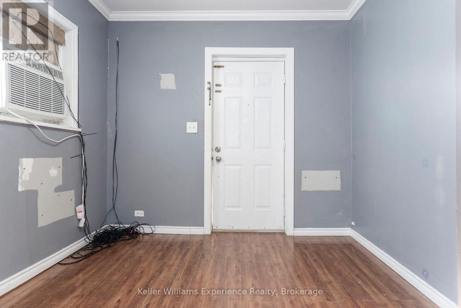 Property at 396 RUSSELL STREET image 5