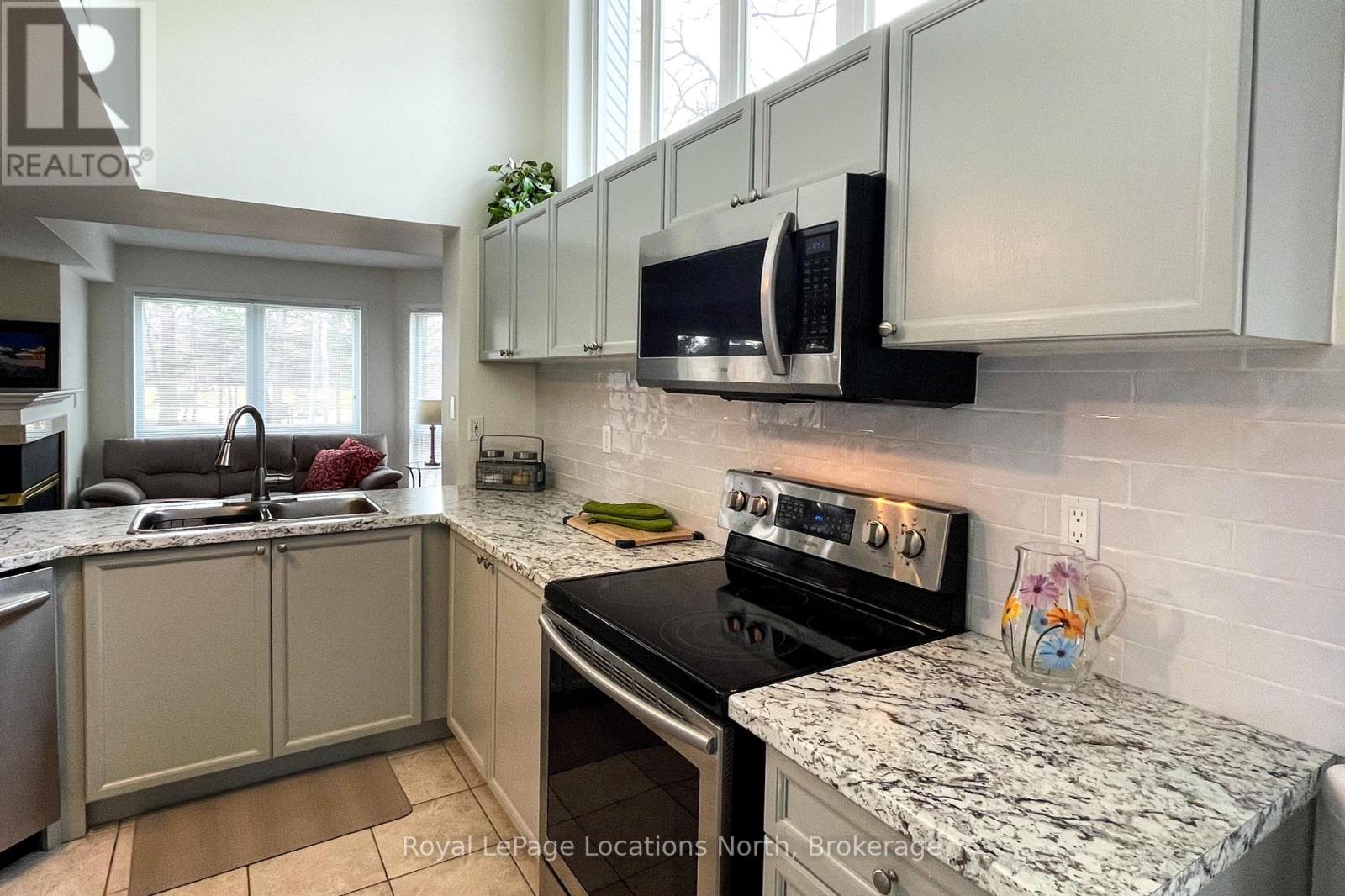 28 Barker Boulevard, Collingwood, Ontario  L9Y 4W4 - Photo 14 - S12088347