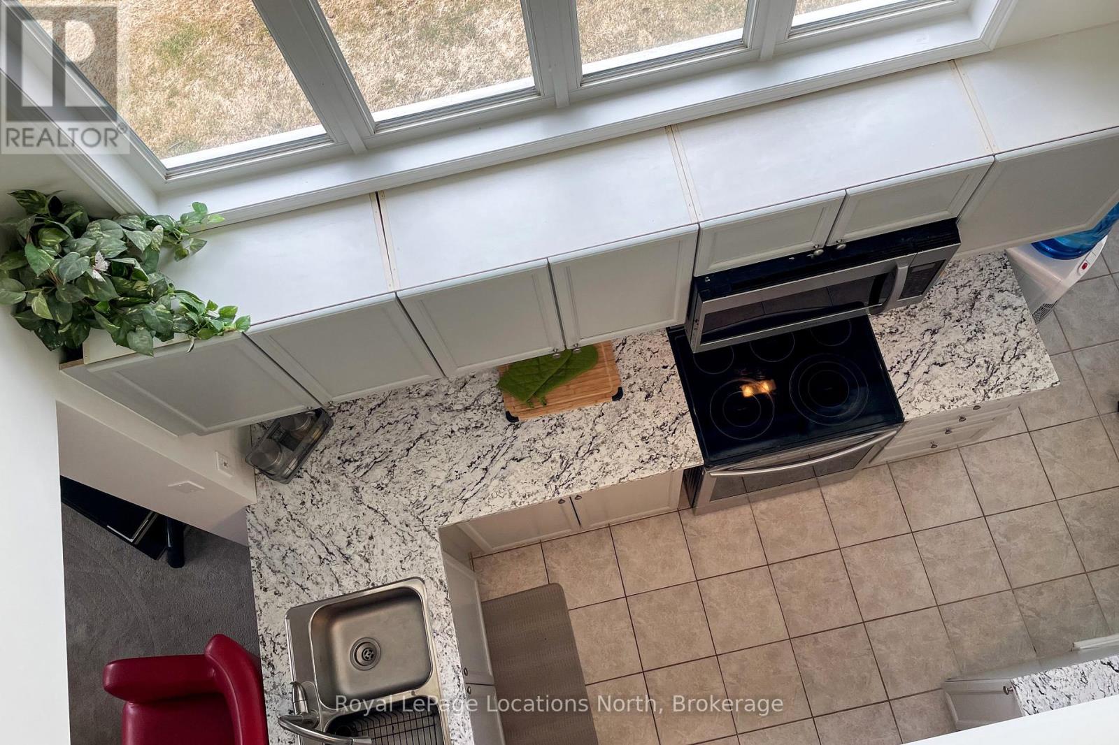 28 Barker Boulevard, Collingwood, Ontario  L9Y 4W4 - Photo 9 - S12088347