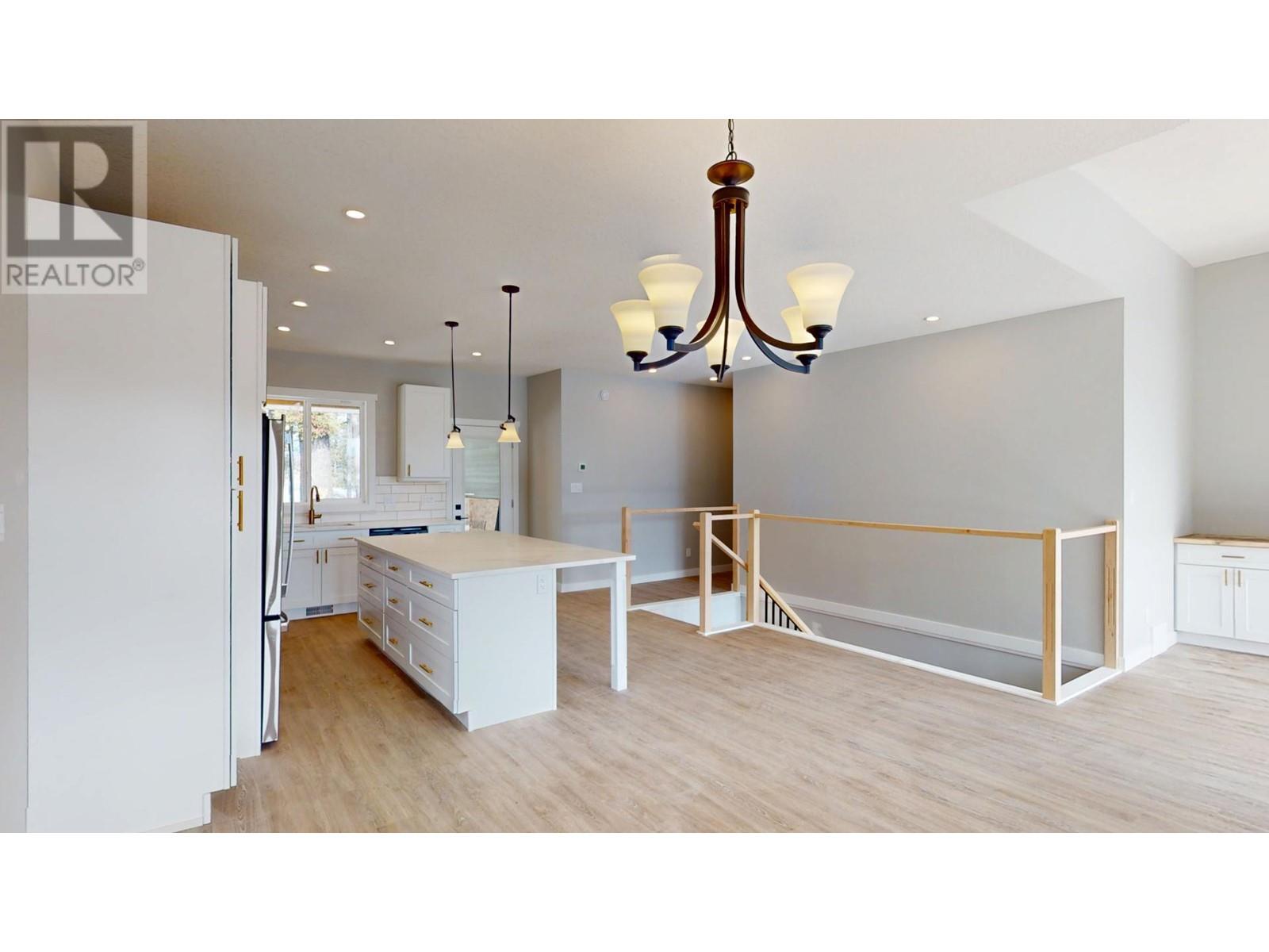 2258 Black Hawk Drive, Sparwood, British Columbia  V0B 2G2 - Photo 17 - 10340020