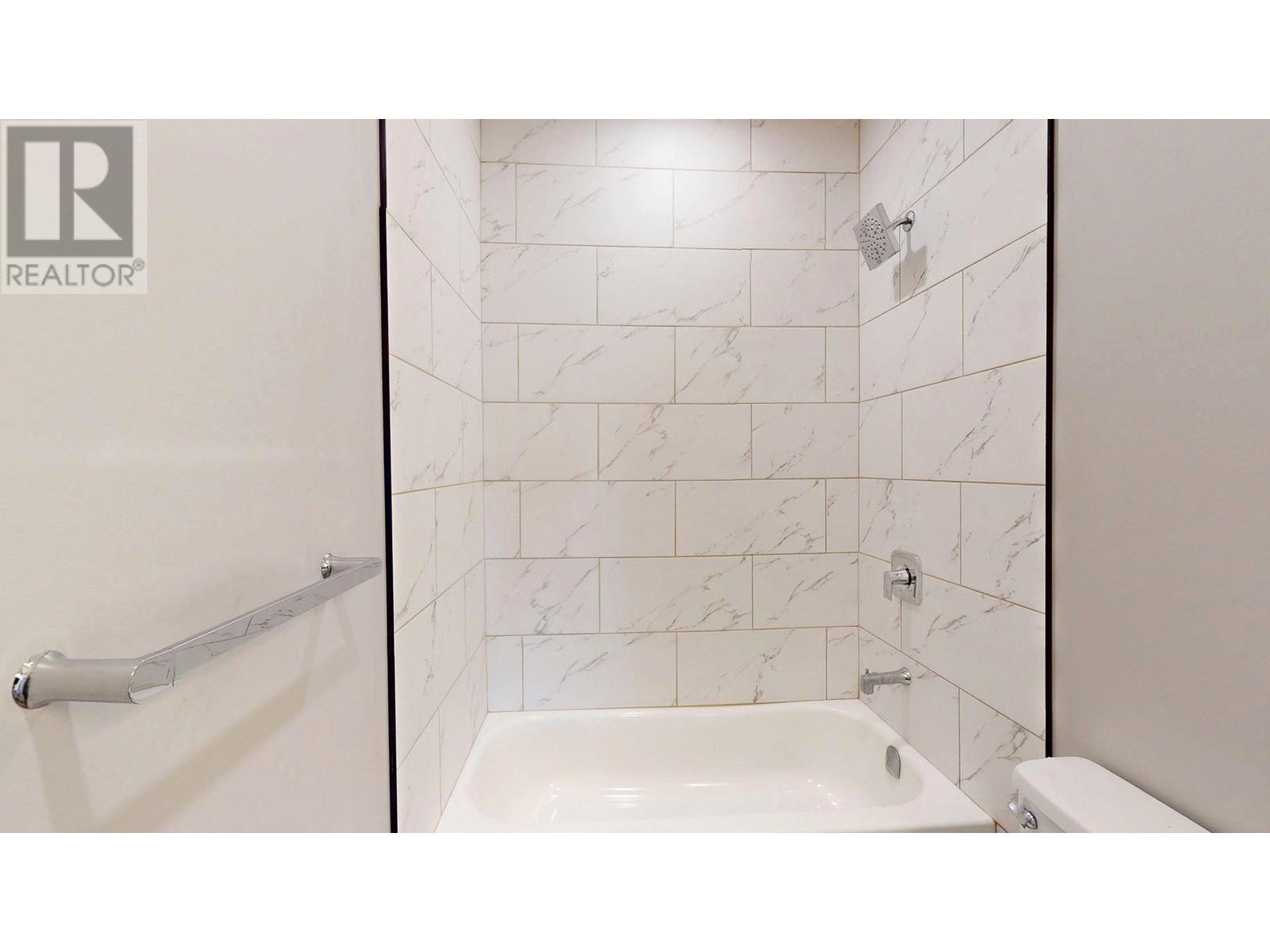 2258 Black Hawk Drive, Sparwood, British Columbia  V0B 2G2 - Photo 30 - 10340020