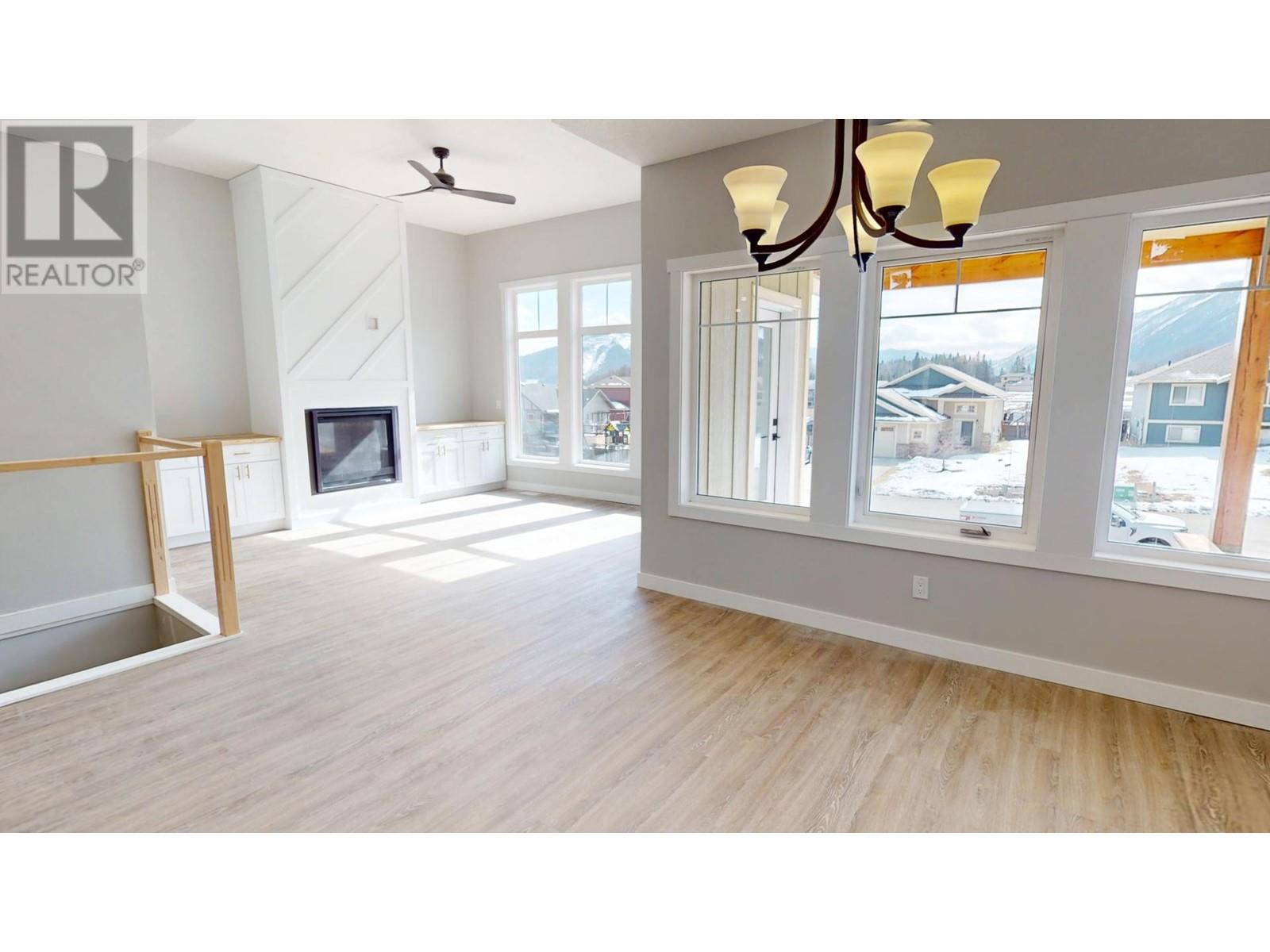 2258 Black Hawk Drive, Sparwood, British Columbia  V0B 2G2 - Photo 22 - 10340020