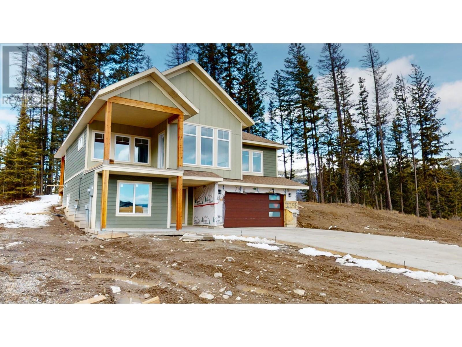 2258 Black Hawk Drive, Sparwood, British Columbia  V0B 2G2 - Photo 3 - 10340020