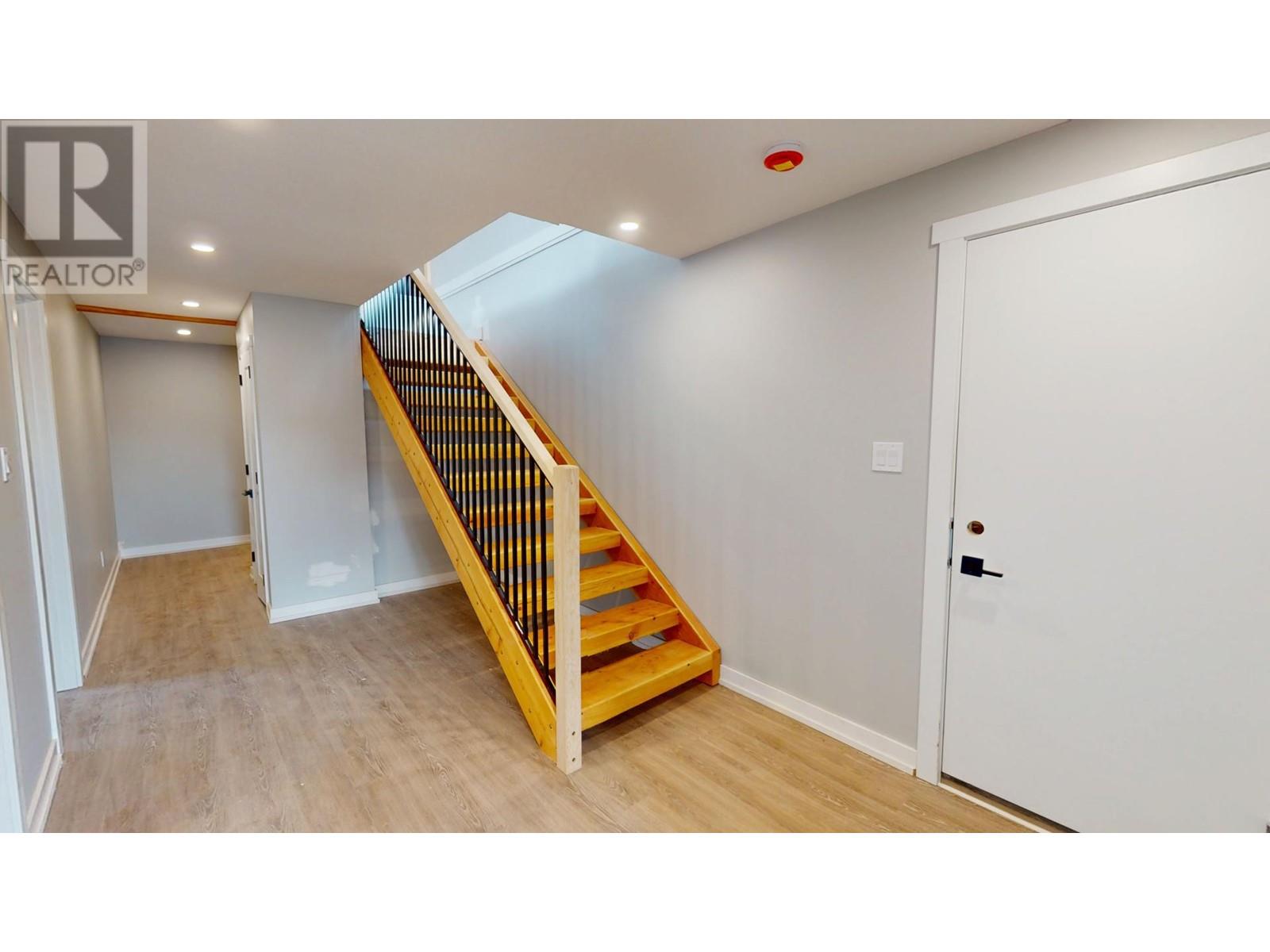 2258 Black Hawk Drive, Sparwood, British Columbia  V0B 2G2 - Photo 38 - 10340020