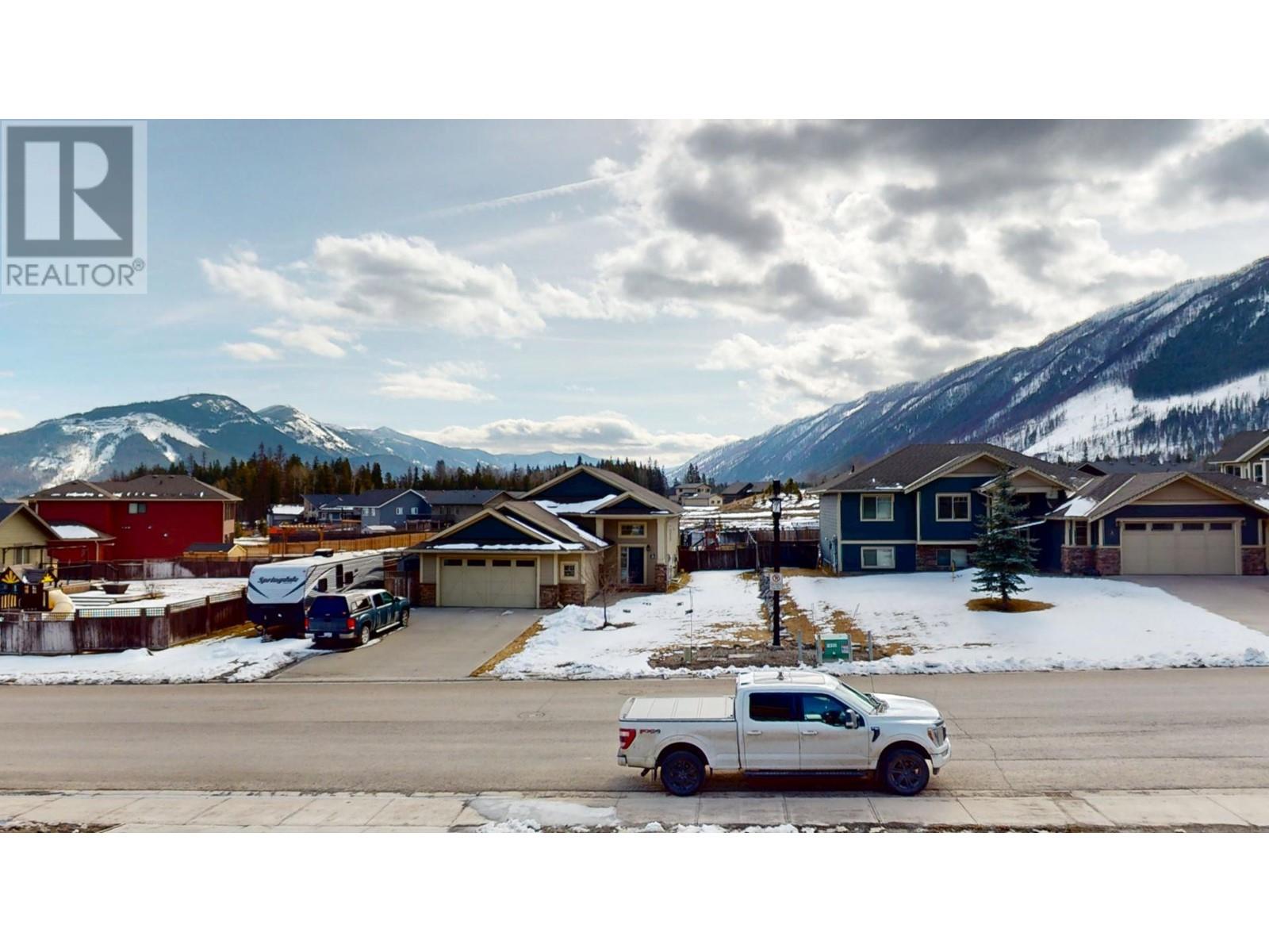 2258 Black Hawk Drive, Sparwood, British Columbia  V0B 2G2 - Photo 51 - 10340020