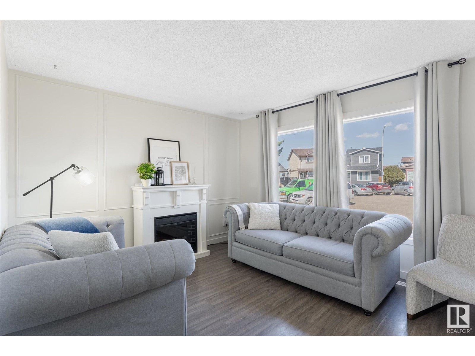 Property at 8315 157 AV NW image 1