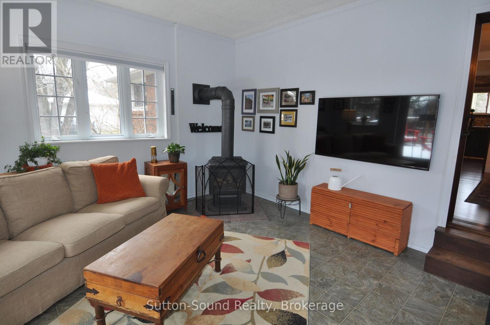 2133 6th Avenue W, Owen Sound, Ontario  N4K 5J4 - Photo 23 - X12088210