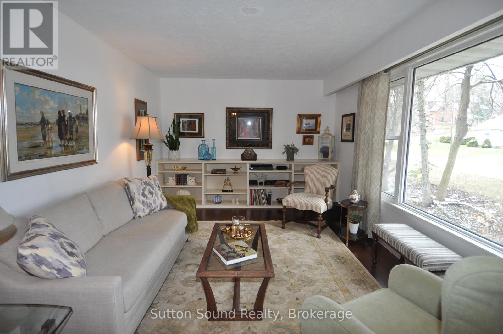 2133 6th Avenue W, Owen Sound, Ontario  N4K 5J4 - Photo 4 - X12088210