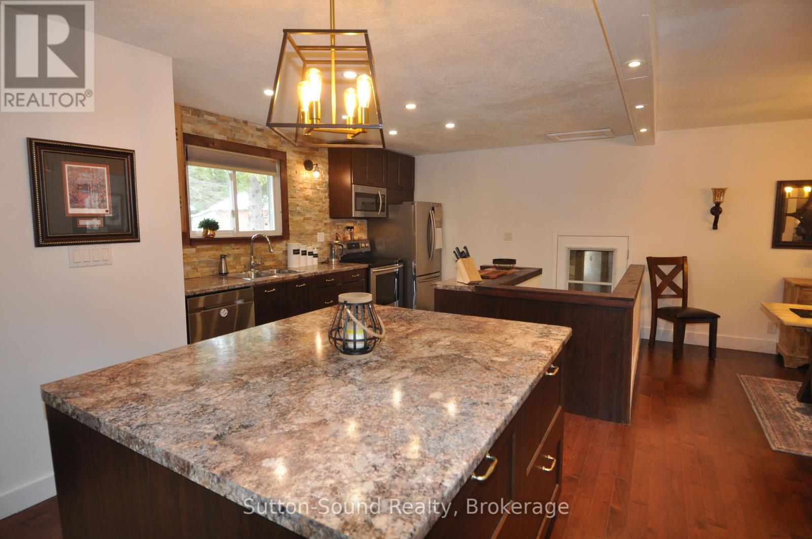 2133 6th Avenue W, Owen Sound, Ontario  N4K 5J4 - Photo 5 - X12088210