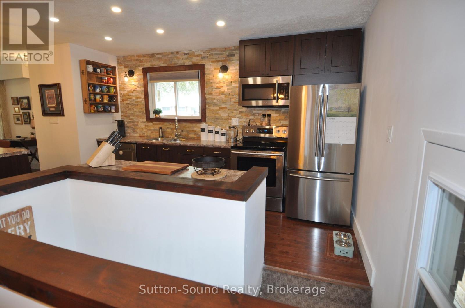 2133 6th Avenue W, Owen Sound, Ontario  N4K 5J4 - Photo 8 - X12088210