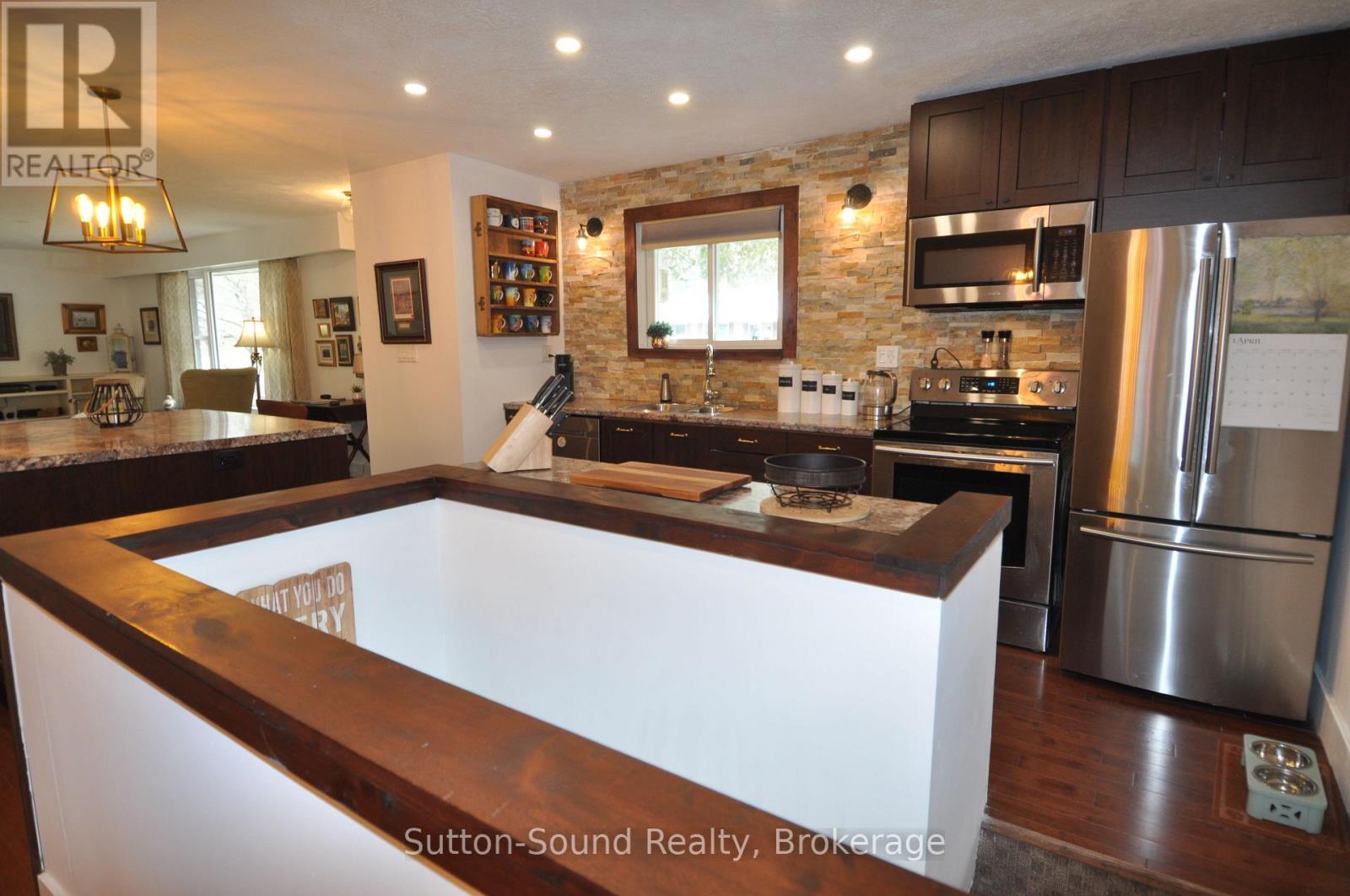 2133 6th Avenue W, Owen Sound, Ontario  N4K 5J4 - Photo 9 - X12088210