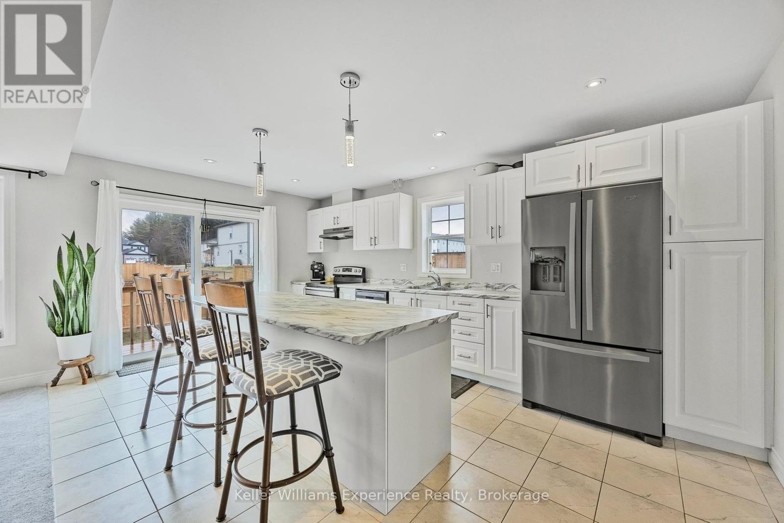 8 Quinn Forest Drive, Bracebridge, Ontario  P1L 0C8 - Photo 11 - X12088287