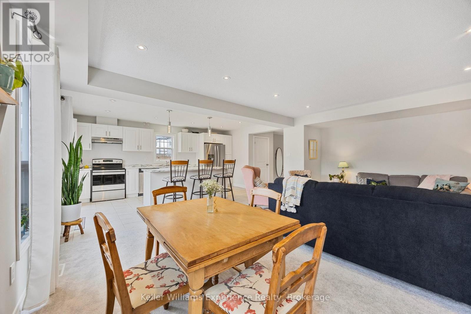 8 Quinn Forest Drive, Bracebridge, Ontario  P1L 0C8 - Photo 14 - X12088287